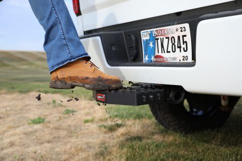 Phantom 2 Inch Shank Serrated Hitch Step 400lb Capacity Gen Y Hitch