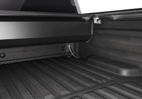 RetraxOne MX Retractable Tonneau Cover Matte One Piece Polycarbonate Finish 2017-2025 Honda Ridgeline without Stake Pockets