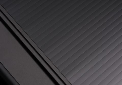 RetraxOne MX Retractable Tonneau Cover Matte One Piece Polycarbonate Finish 1999-2006 Toyota Tundra Access/Double Cab 6' 2 inch Bed without Stake Pockets