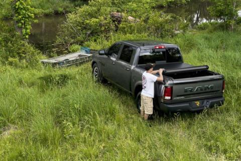 Deuce Tonneau Cover Black 2016-2020 Nissan Titan 8 Foot 2 Inch Bed Truxedo