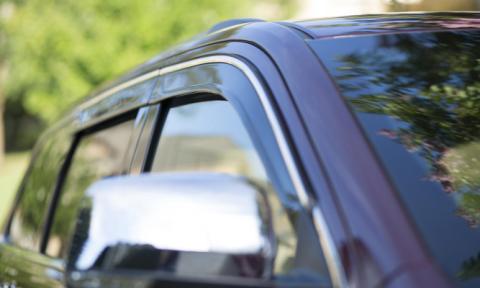 Ventvisor Deflector for 2001-2006 Lexus LS430 Smoke w/Chrome Trim Low Profile 4 Piece AVS