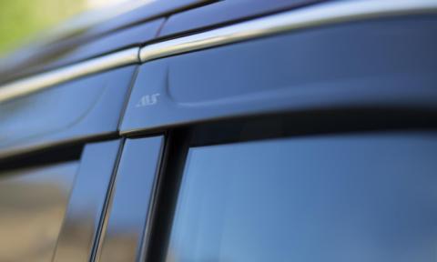 Ventvisor Deflector for 2006-2013 Lexus Is250/Is350 Smoke w/Chrome Trim Low Profile 4 Piece AVS