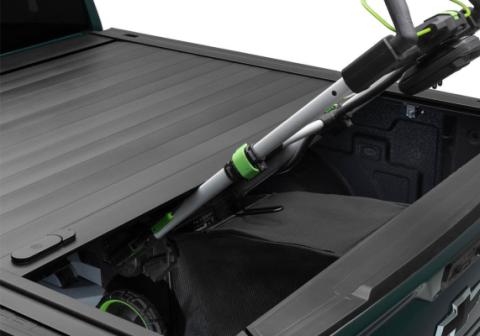 RetraxPRO MX Retractable Tonneau Cover Rugged Aluminum Construction Matte Black 2024-2026 Toyota Tacoma 6' 2 inch Bed