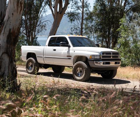 Commuter 2.0 Leveling System Base 3 Lift 1994-02 RAM 2500/3500 Diesel Carli Suspension