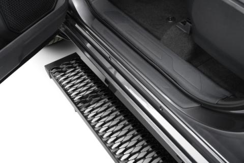 Growler Step System Cab Length (1 Step per Side) 7 Inch Board 2022-2025 Toyota Tundra CrewMax Textured Black NFab