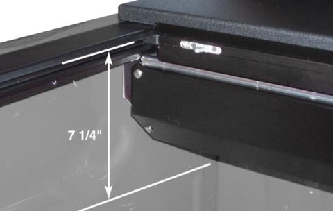 M-Series Locking Retractable Truck Bed Cover for 1999-2007 Chevrolet Silverado/GMC Sierra 6.5 Ft. Bed Roll N Lock