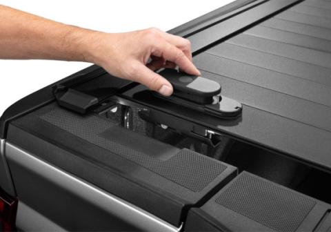 RetraxPRO with EZ-Off FRC-4000 Retractable Tonneau Cover Industrial Strength Aluminum Construction 2021-2026 Ford F-150 6' 7 inch Bed