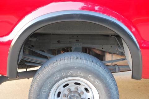 Sport Style Fender Flare Set Rear, Smooth, 2-Piece Set 1999-2007 Ford F-250/F-350 Super Duty Fleetside Lund