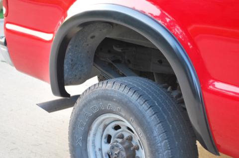 Sport Style Fender Flare Set Rear, Smooth, 2-Piece Set 1999-2007 Ford F-250/F-350 Super Duty Fleetside Lund