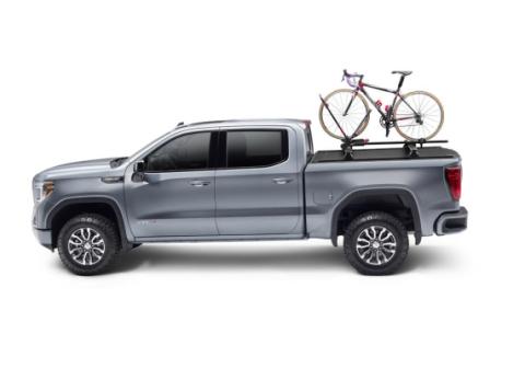 RetraxOne XR Retractable Tonneau Cover Matte One Piece Polycarbonate Construction 2019 (New Body Style)-2026 Silverado/Sierra 1500 6' 7 inch Bed without Stake Pockets Standard Rails