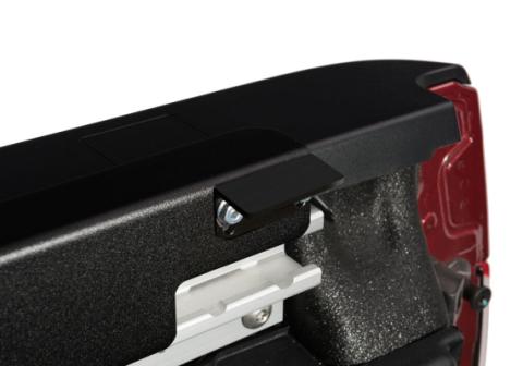 Tonneau Cover SE 2008-2016 Ford F-250/350 6 Foot 9 Inch Bed Ext/Crew Cab With Tailgate Step Black Textured UnderCover