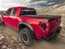 Lo Pro Tonneau Cover Black 2020-2026 GMC Sierra (with CarbonPro Bed) 5 Foot 9 Inch Bed Truxedo