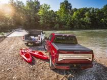 Tonneau Cover Flex 2014-2018 (2019 Legacy/Limited) Chevrolet Silverado/GMC Sierra 5 Foot 9 Inch Bed Crew/Ext Cab Black Textured UnderCover